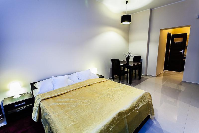 Apart-Lux Aparthotel Bytom Exteriör bild